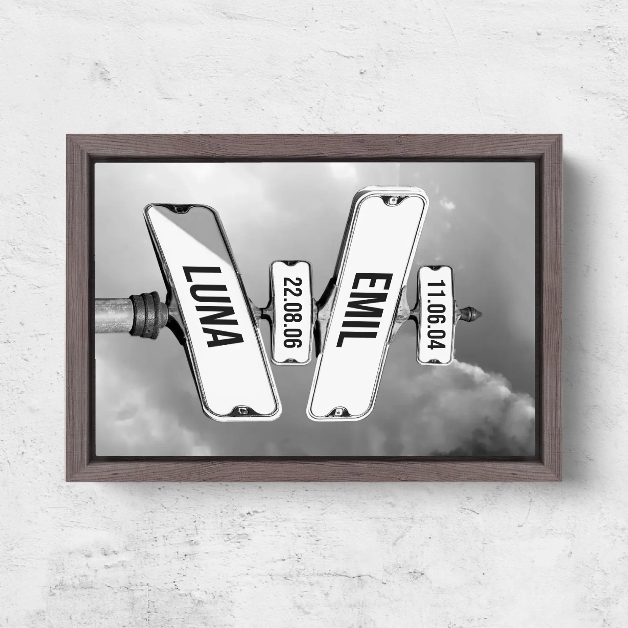 Horizontal Framd Canvas-Ovak